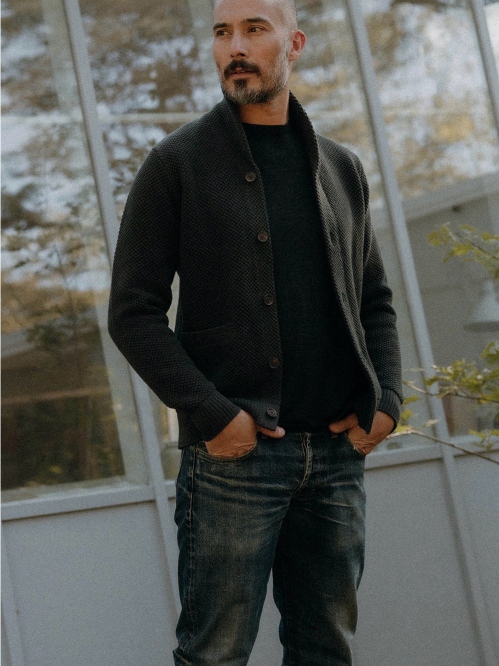 Taylor Stitch The Crawford Sweater in a dark charcoal 38 Small